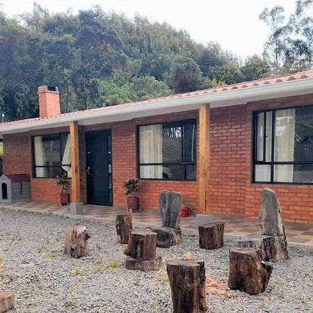 Hermosa Casa Campestre Moderna "Rancho La Marina" Chiquinquirá Esterno foto