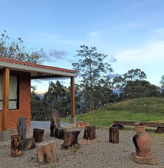 Hermosa Casa Campestre Moderna "Rancho La Marina" Chiquinquirá Esterno foto